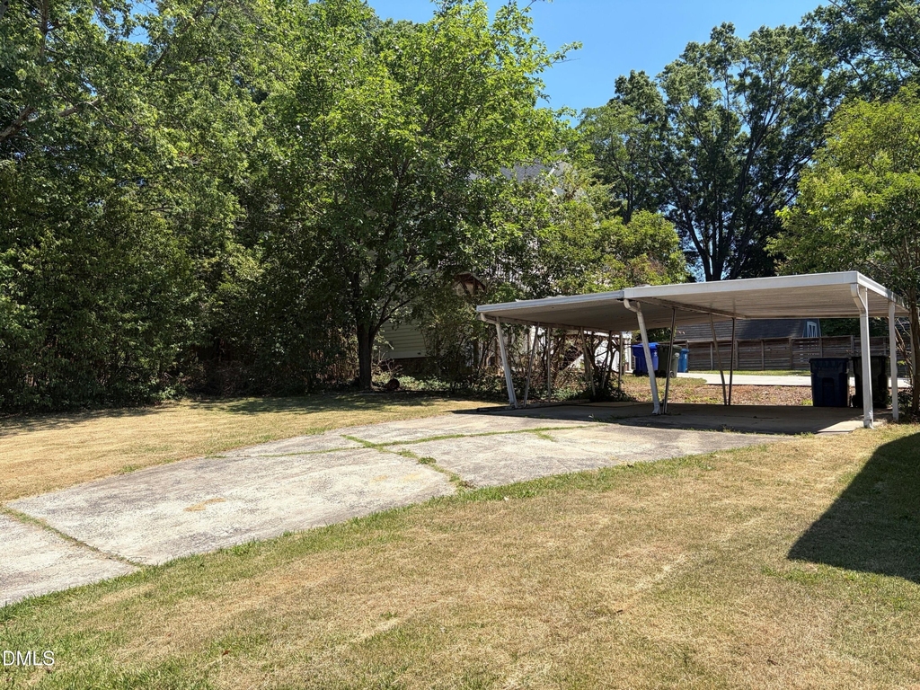 2710 Lawndale Avenue - Photo 7