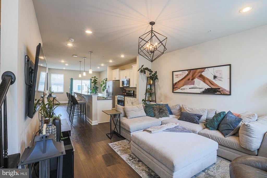 7104 Druce Way - Photo 11