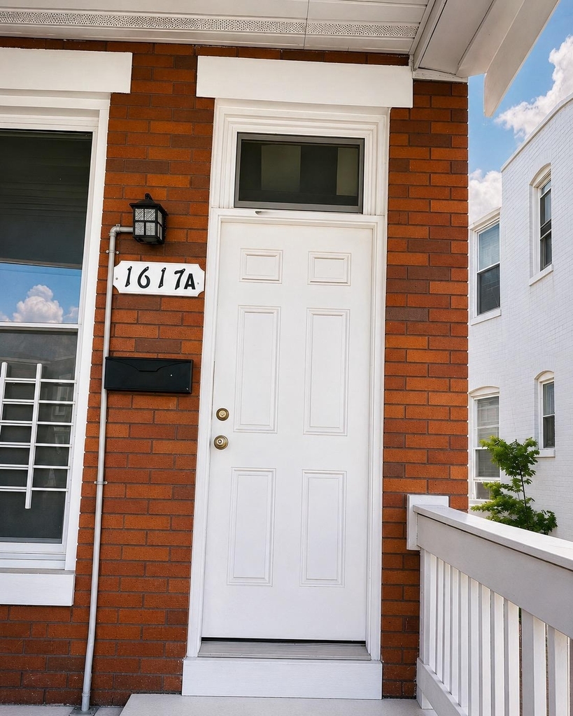 1617 Moreland Avenue - Photo 0
