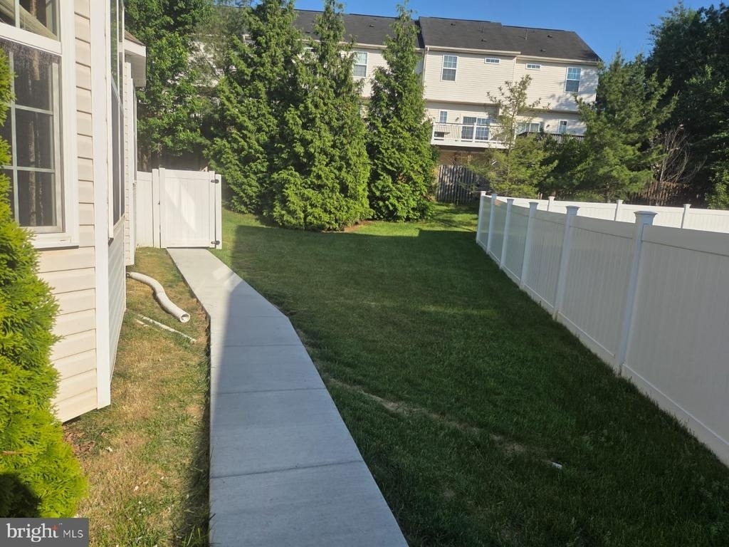 6952 Heritage Crossing - Photo 2