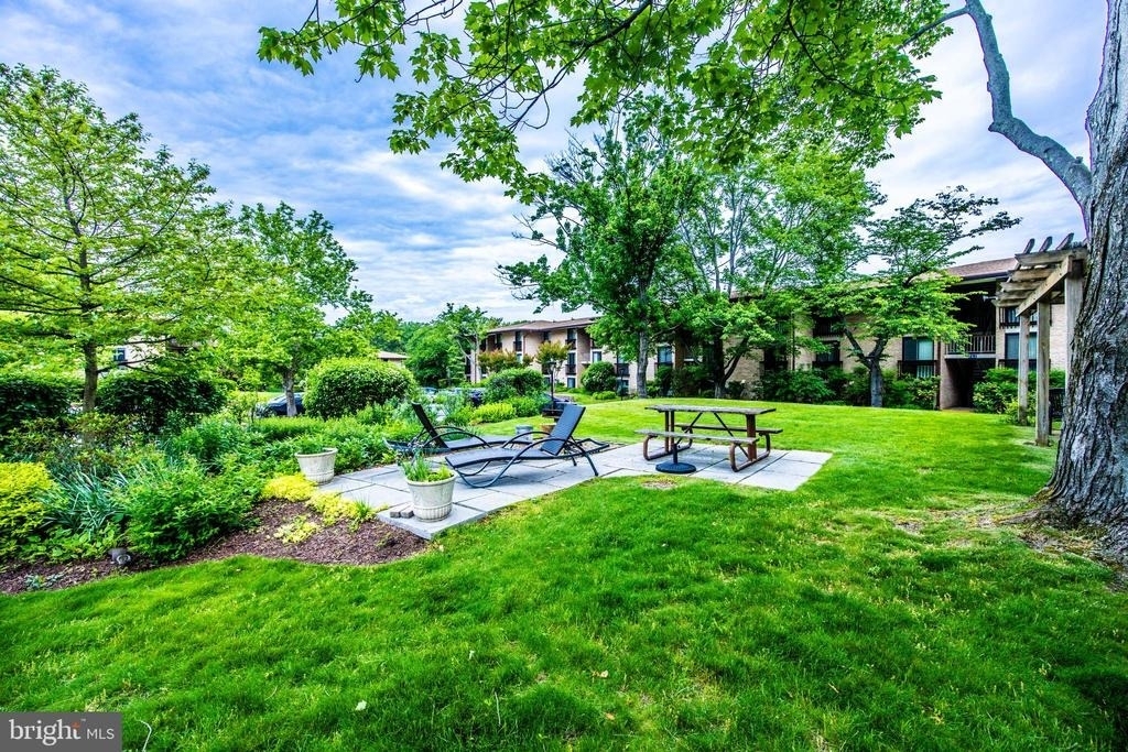 755 Fairview Avenue - Photo 40