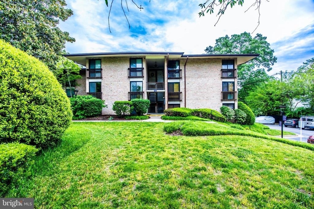 755 Fairview Avenue - Photo 1
