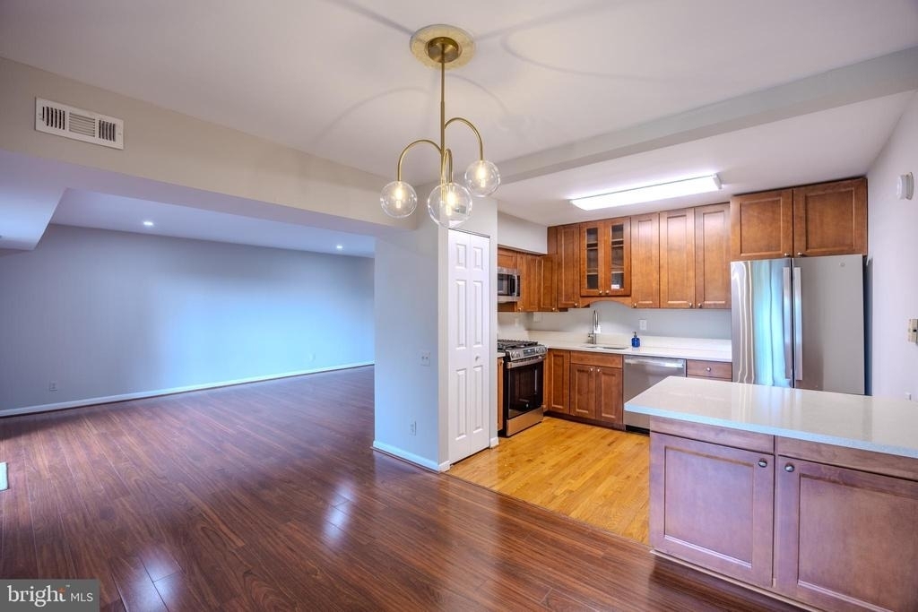 755 Fairview Avenue - Photo 10