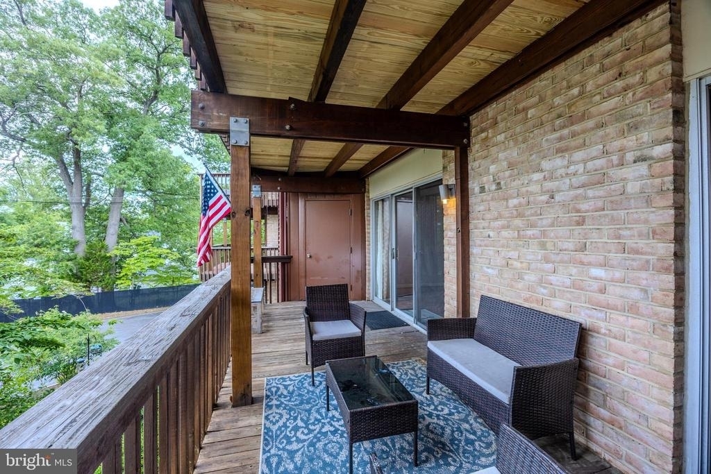 755 Fairview Avenue - Photo 33