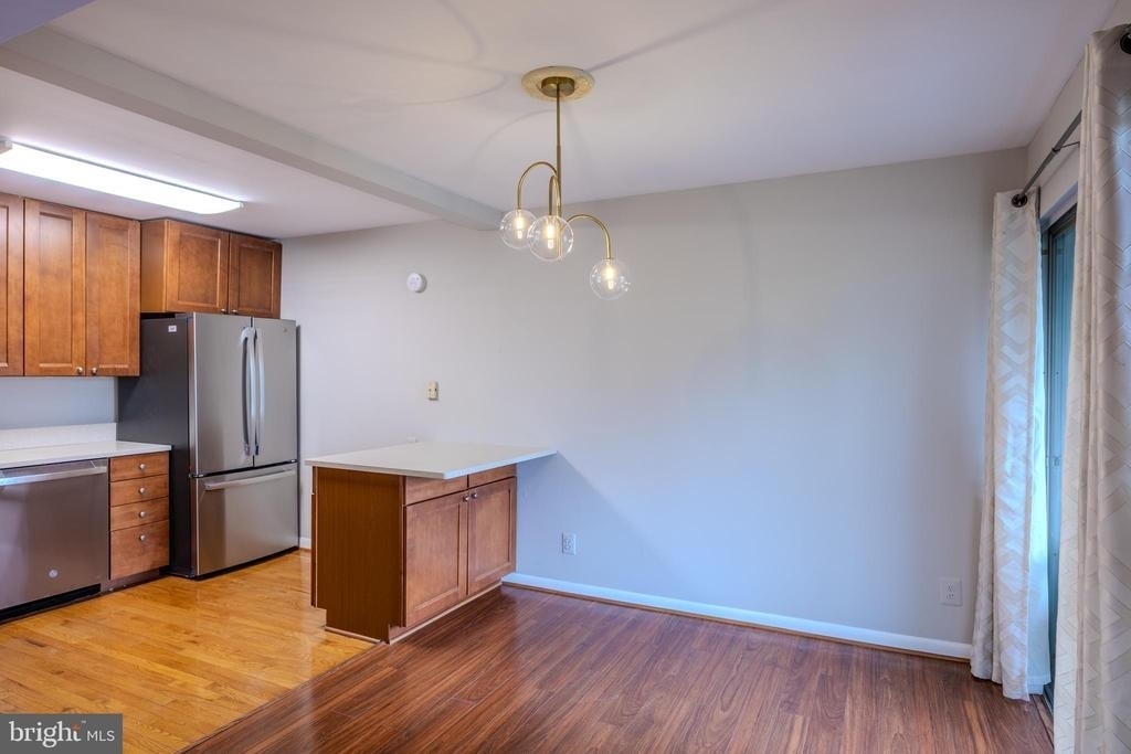 755 Fairview Avenue - Photo 8