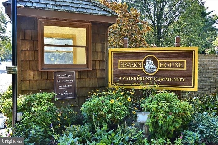 755 Fairview Avenue - Photo 0