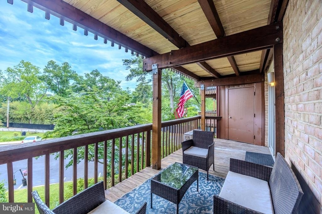 755 Fairview Avenue - Photo 2