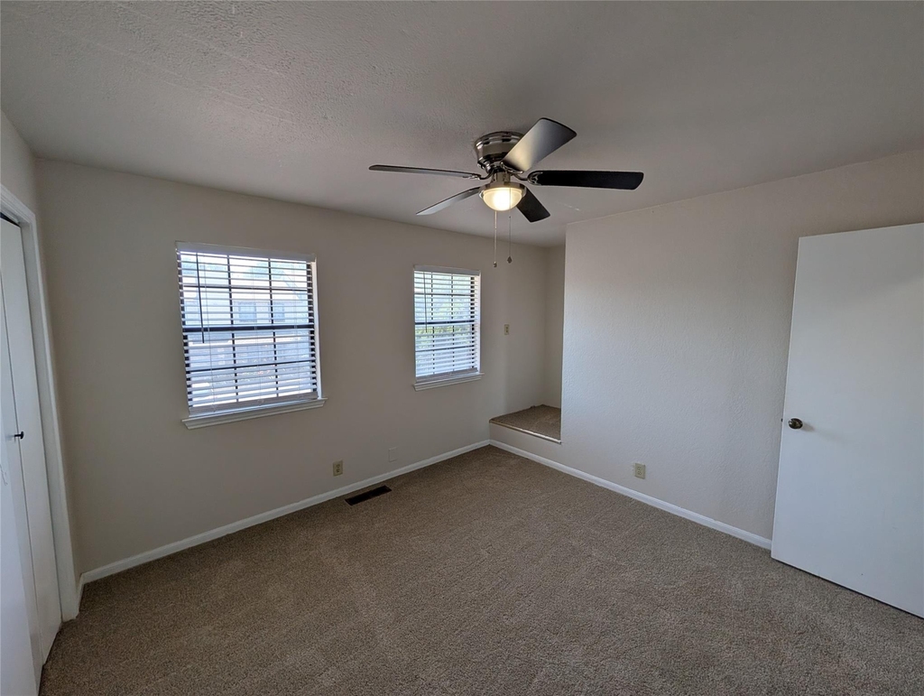 7800 Northcrest Blvd - Photo 14