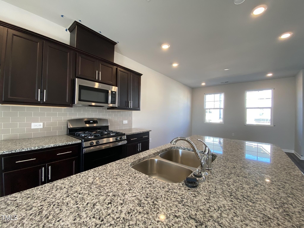 706 Gimari Drive - Photo 5