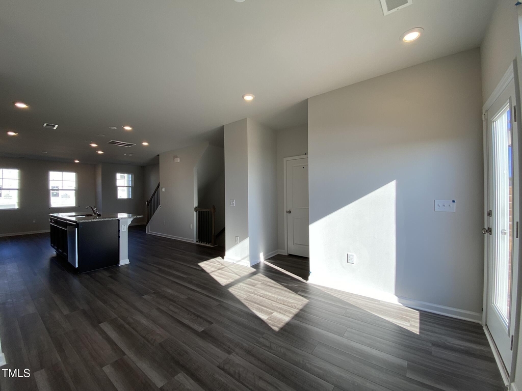 706 Gimari Drive - Photo 6