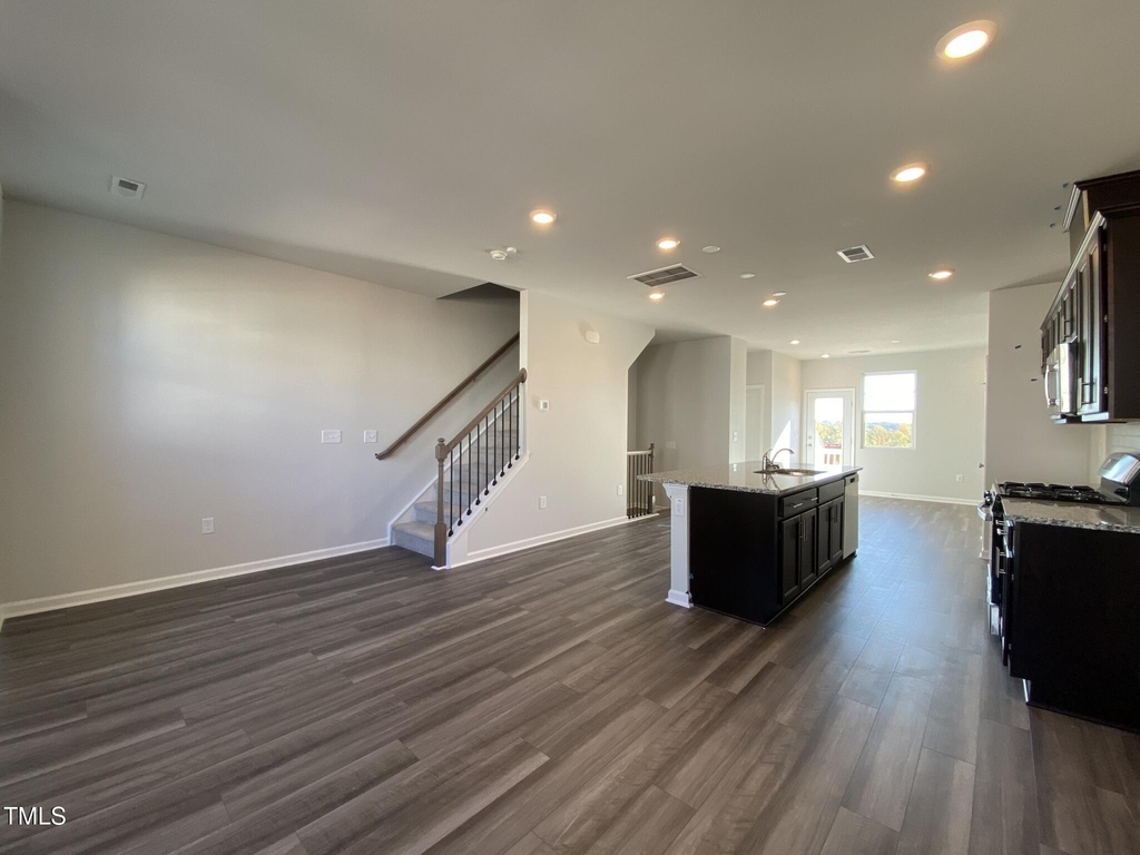706 Gimari Drive - Photo 11