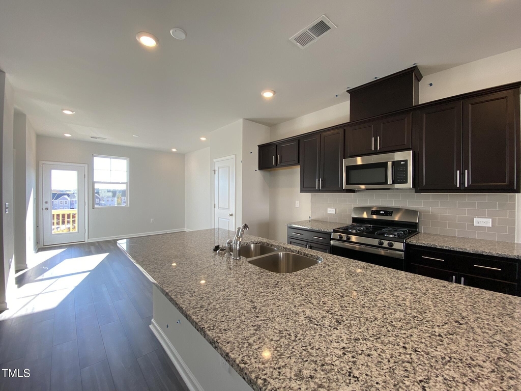 706 Gimari Drive - Photo 4