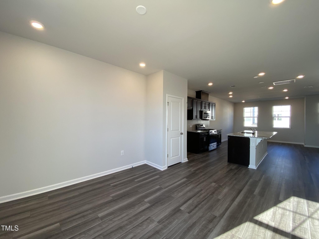 706 Gimari Drive - Photo 7