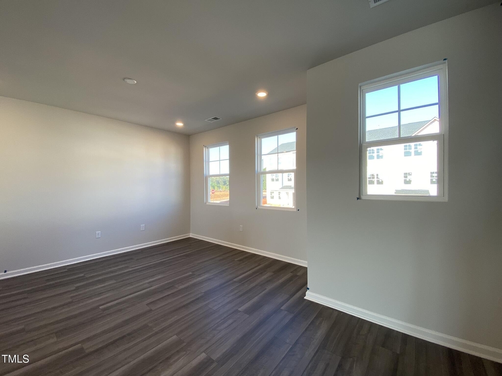 706 Gimari Drive - Photo 9