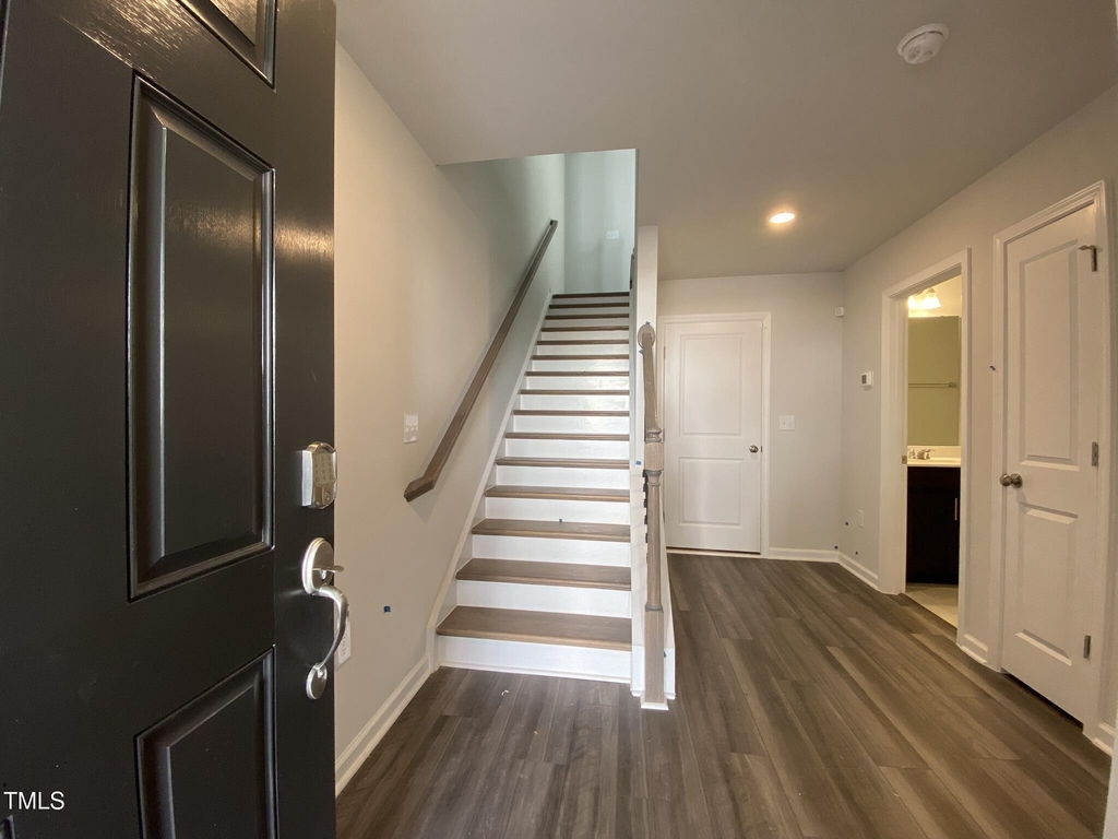 706 Gimari Drive - Photo 3