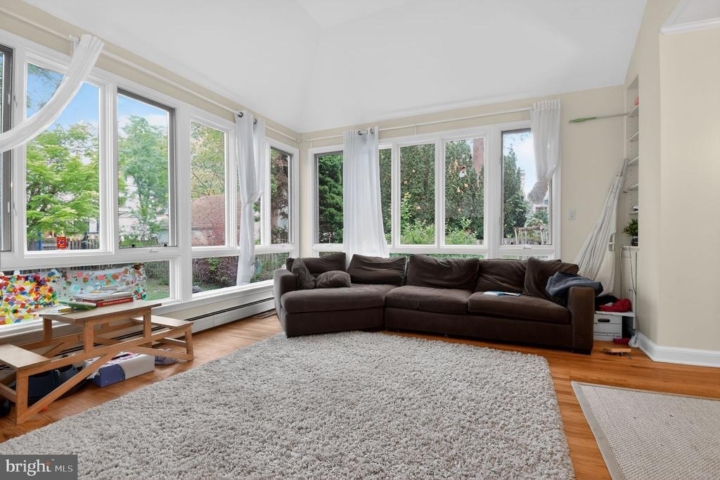4825 Butterworth Place Nw - Photo 14