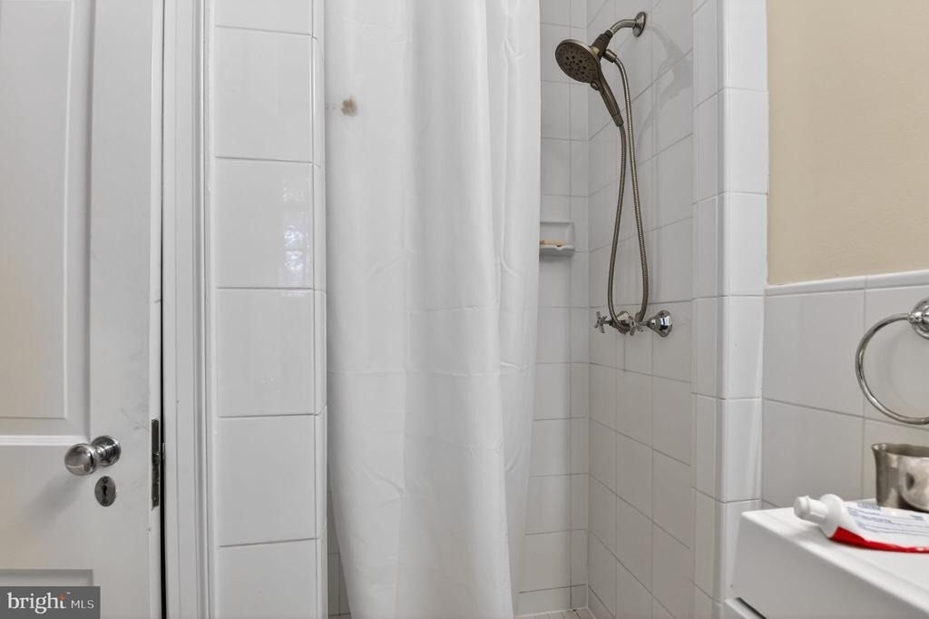 4825 Butterworth Place Nw - Photo 20