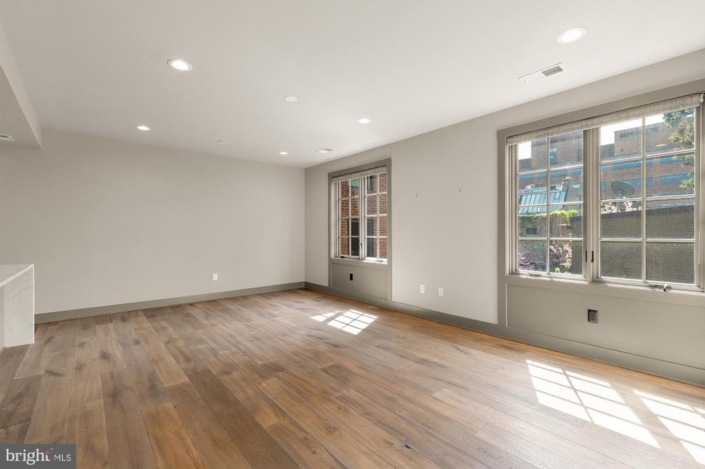 3220 Grace Street Nw - Photo 12