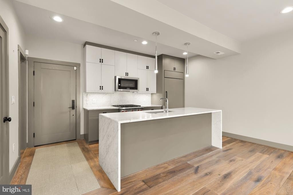 3220 Grace Street Nw - Photo 3