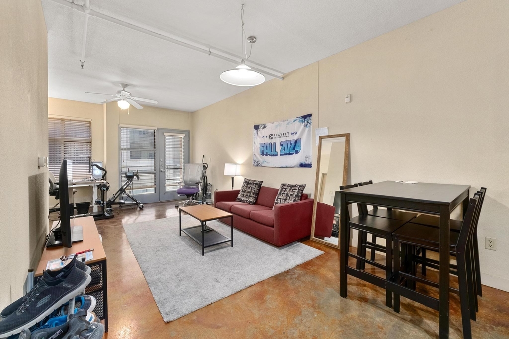 711 W 26th St - Photo 14