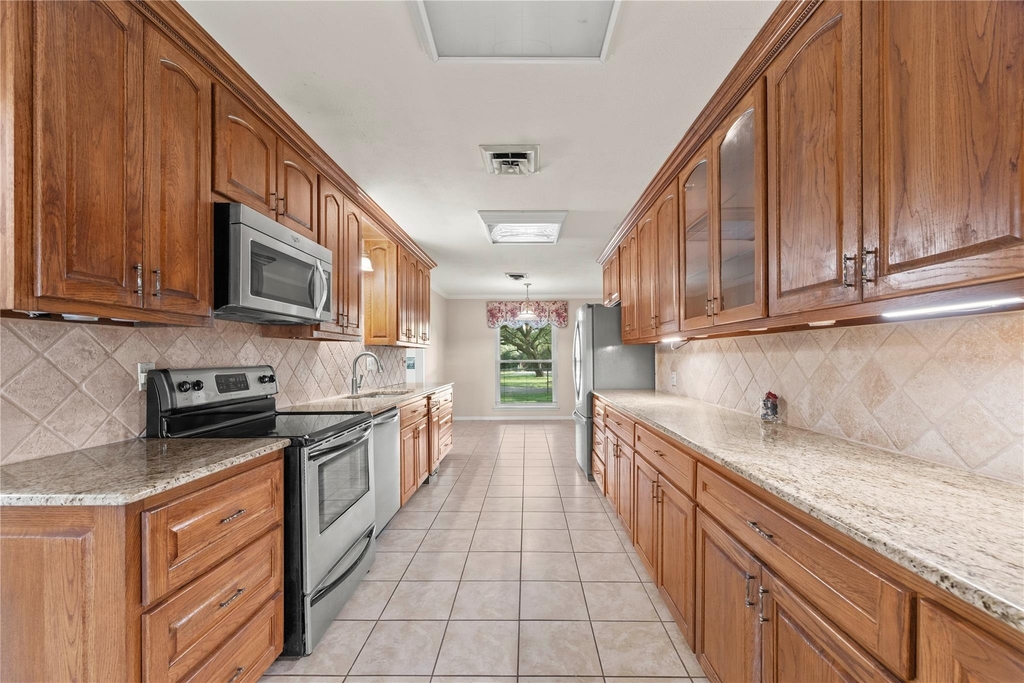 700 Shanklin Rd - Photo 25