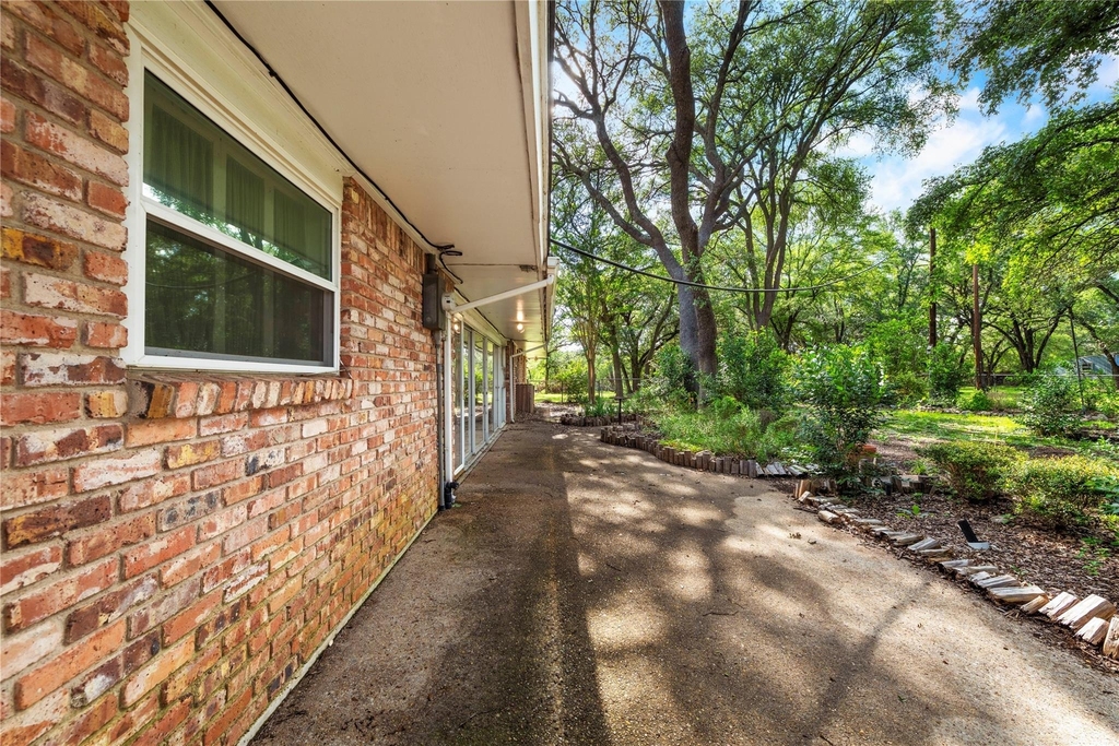 700 Shanklin Rd - Photo 32