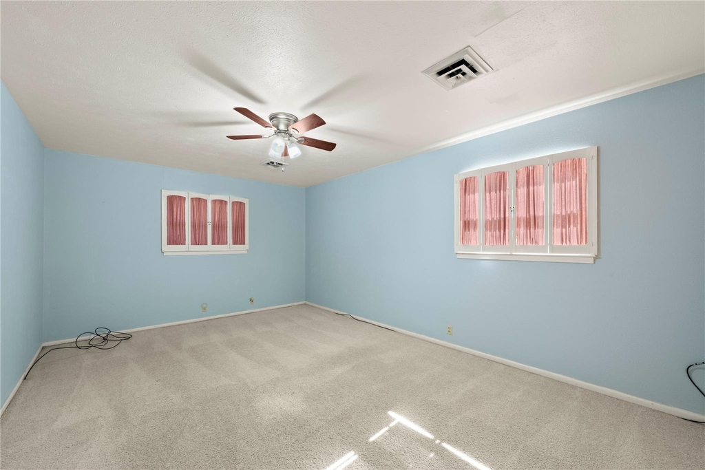 700 Shanklin Rd - Photo 6