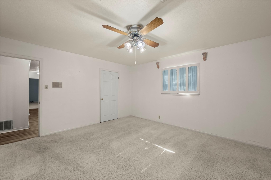 700 Shanklin Rd - Photo 11