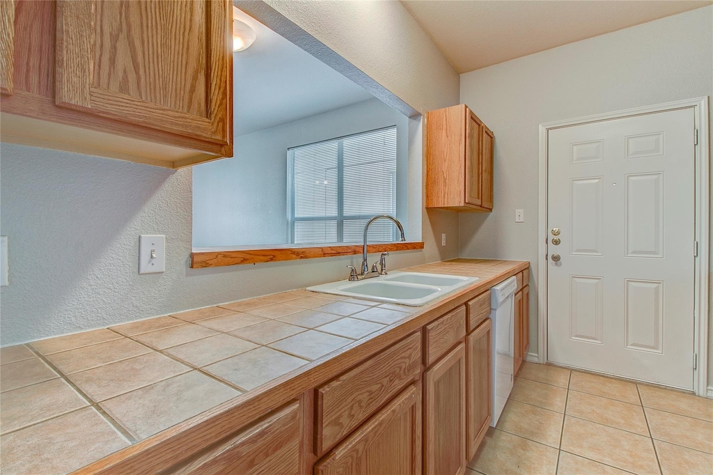 126 Sandstone Dr - Photo 10