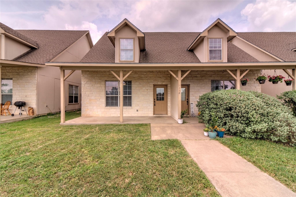 126 Sandstone Dr - Photo 0