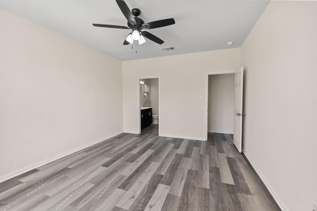 20017 Ploughshores Ln - Photo 17