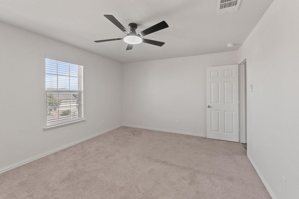 20017 Ploughshores Ln - Photo 27