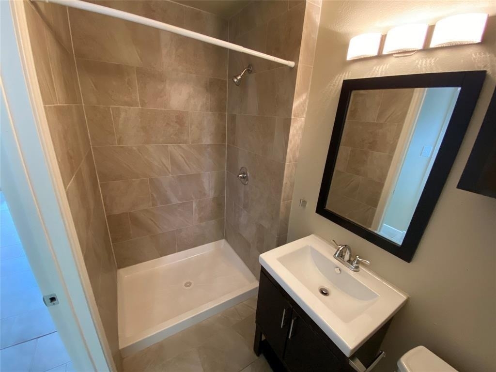 2402 Rio Grande St - Photo 4