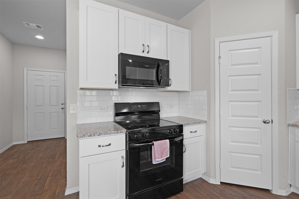 2606 Totley Rd - Photo 8