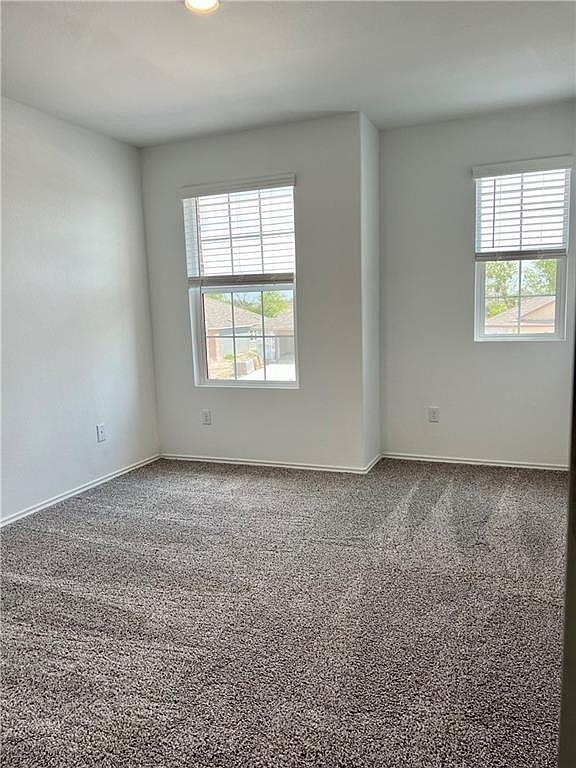 290 Silver Glen Dr - Photo 3