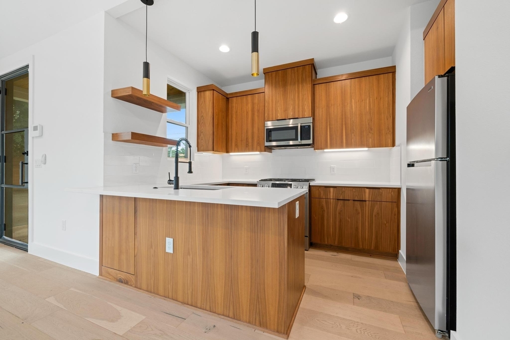 7706 Watson St - Photo 8