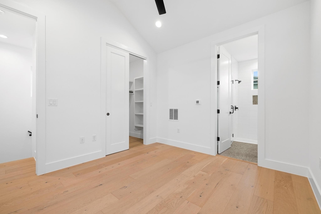 7706 Watson St - Photo 12