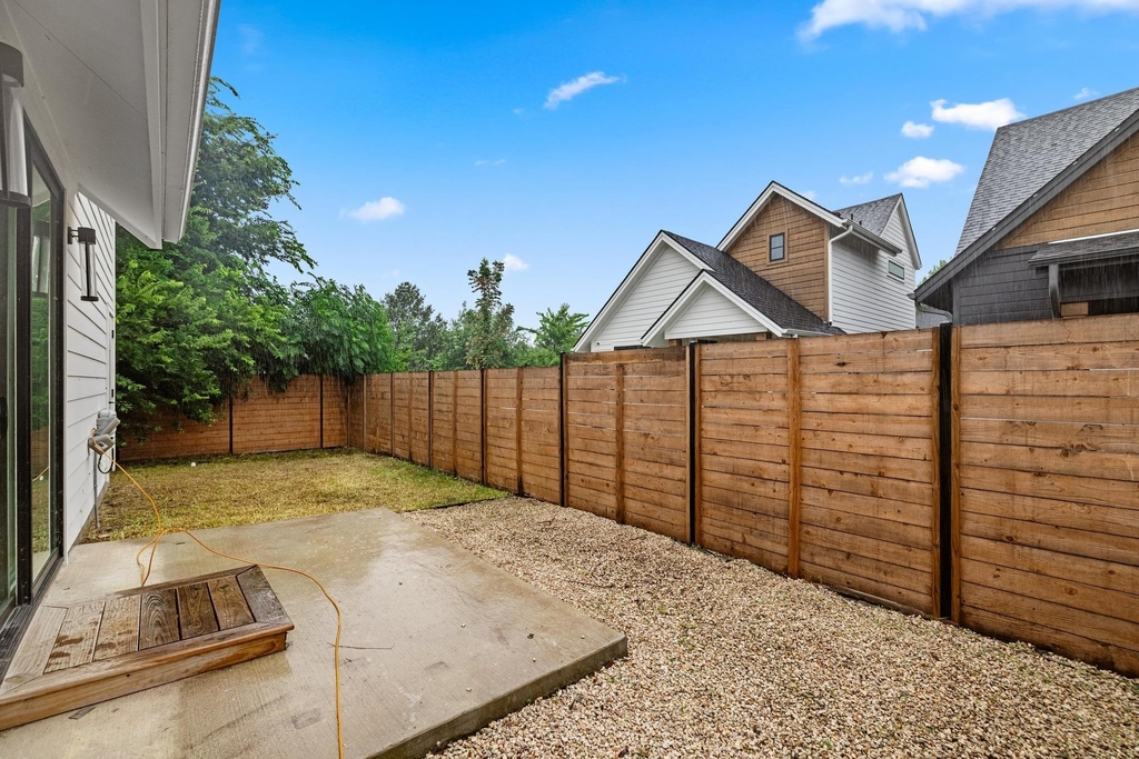 7706 Watson St - Photo 21