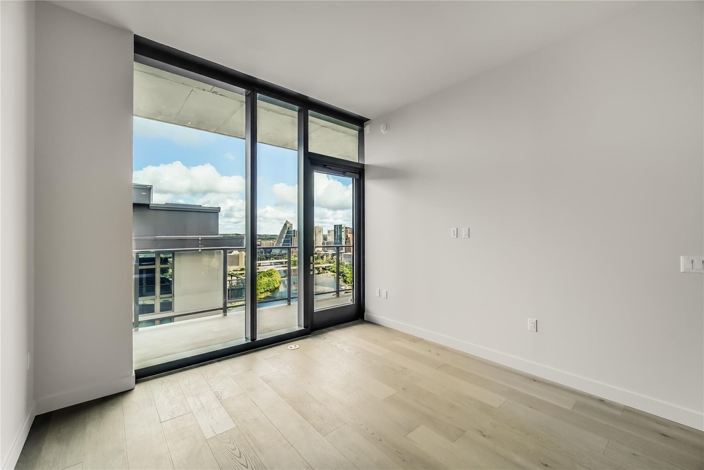 44 East Ave - Photo 4