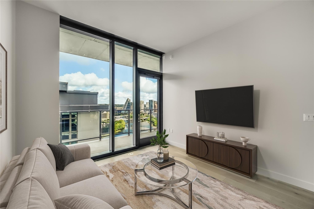 44 East Ave - Photo 5