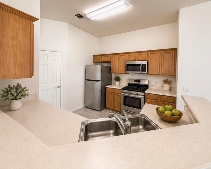 206 Sunshadow Dr - Photo 6