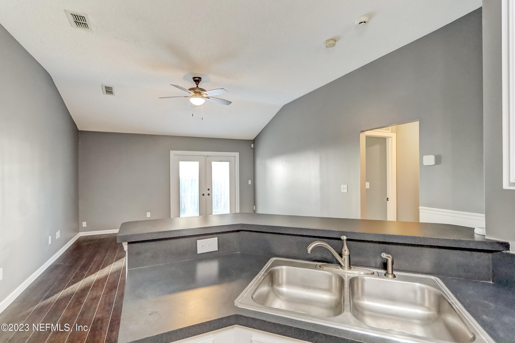 8023 Tuxford Lane - Photo 14