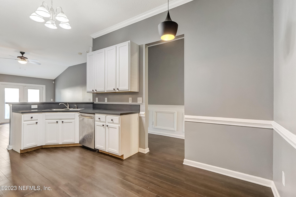 8023 Tuxford Lane - Photo 11