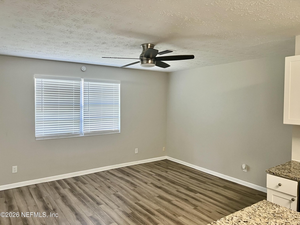 10964 Bacall Road W - Photo 4