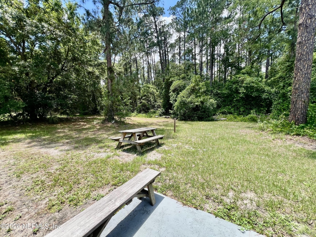 10964 Bacall Road W - Photo 17