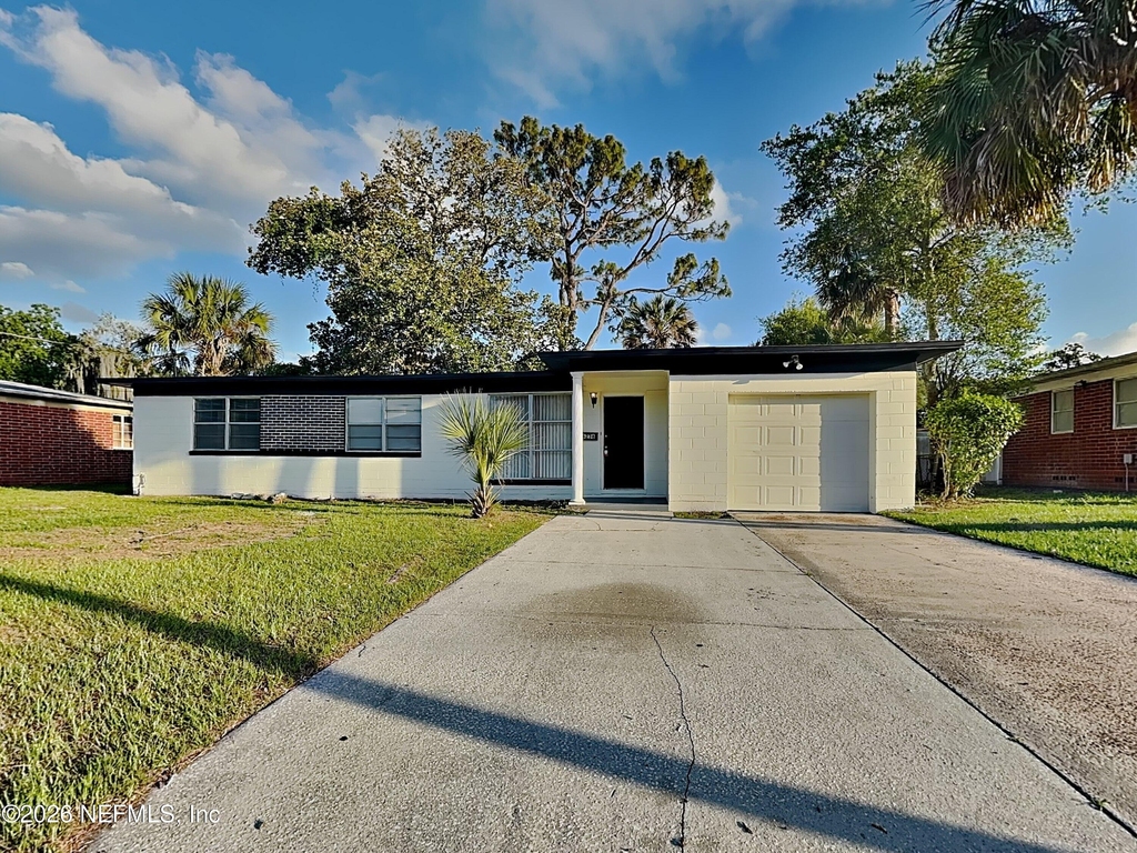6238 Round Oak Lane - Photo 0
