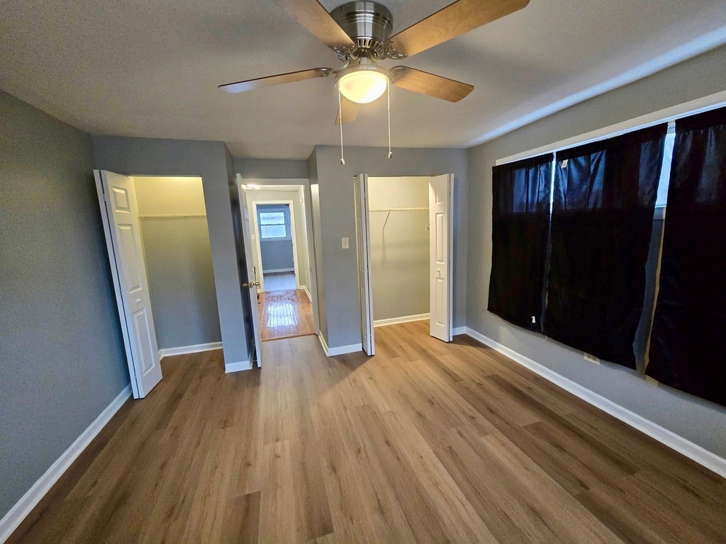 7011 S East End Avenue - Photo 1