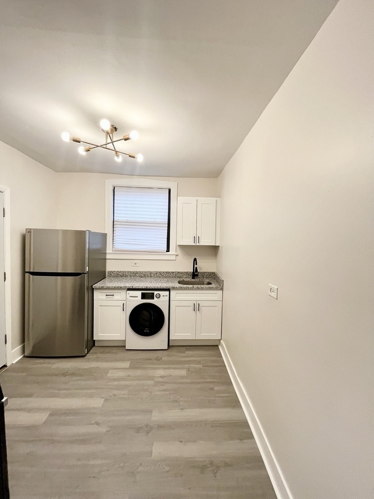 1327 N Lorel Avenue - Photo 4