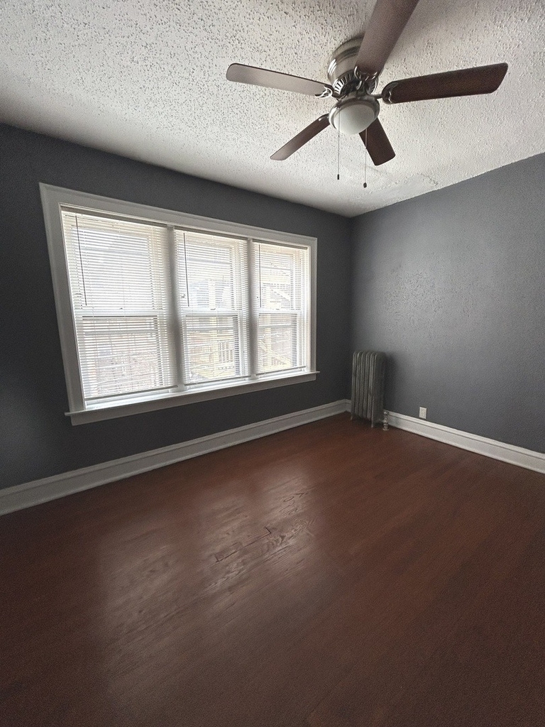 7655 S Yates Boulevard - Photo 5
