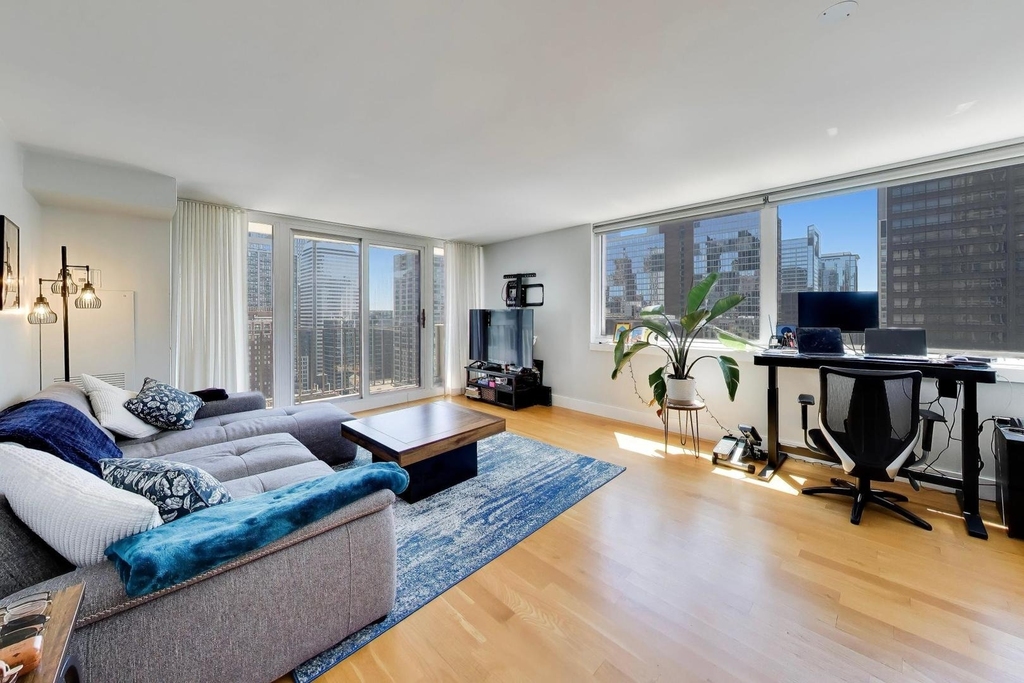200 N Dearborn Street - Photo 21